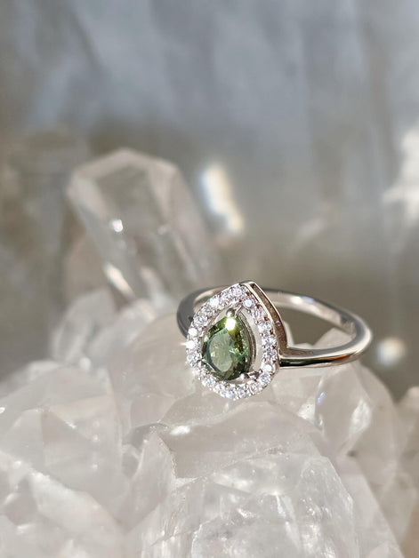 Pear-Cut Faceted Moldavite Ring, Chlum, 0.45g