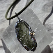 Raw Moldavite Pendant, Maruškovo Pole, 2.20g