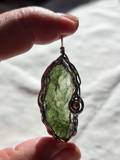 Raw Moldavite Pendant, Maruškovo Pole, 2.20g