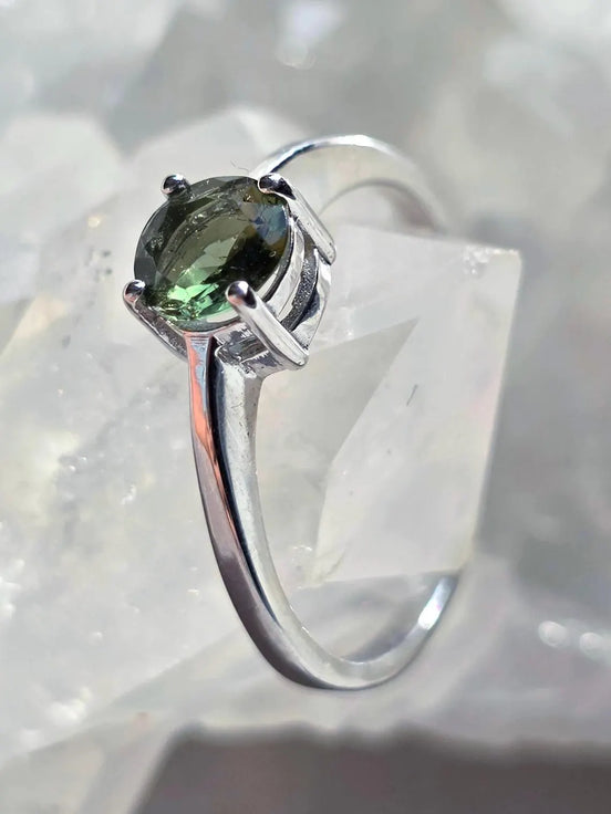 Faceted Moldavite Ring, Chlum, 0.25g