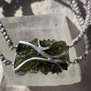 Moldavite Bracelet, Parýz, 7.29g, Gray Braided Cord