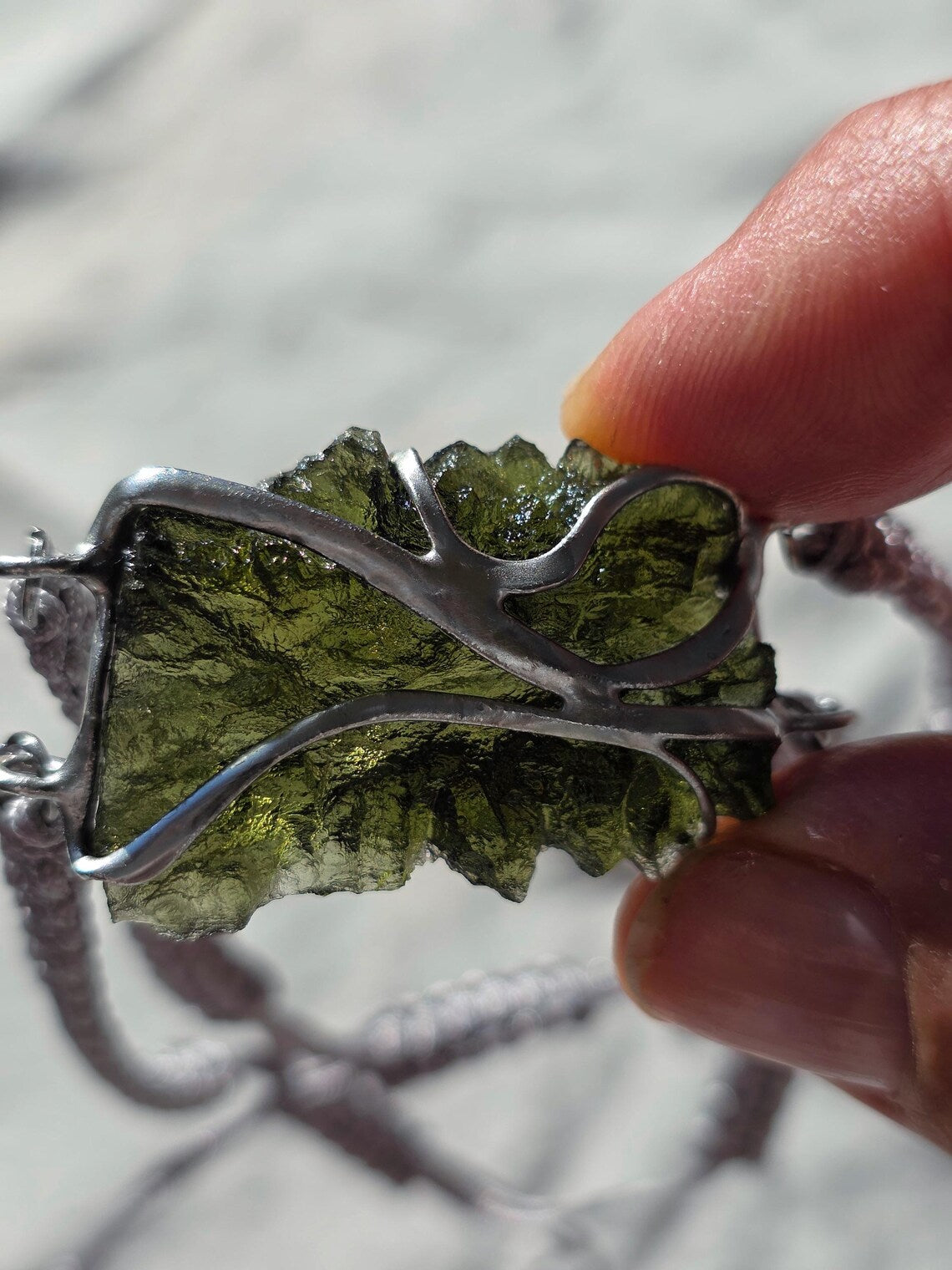 Moldavite Bracelet, Parýz, 7.29g, Gray Braided Cord