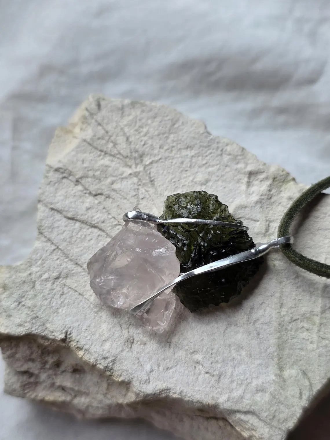 Elegant Moldavite & Rose Quartz Pendant, Ločenice, 2.28g