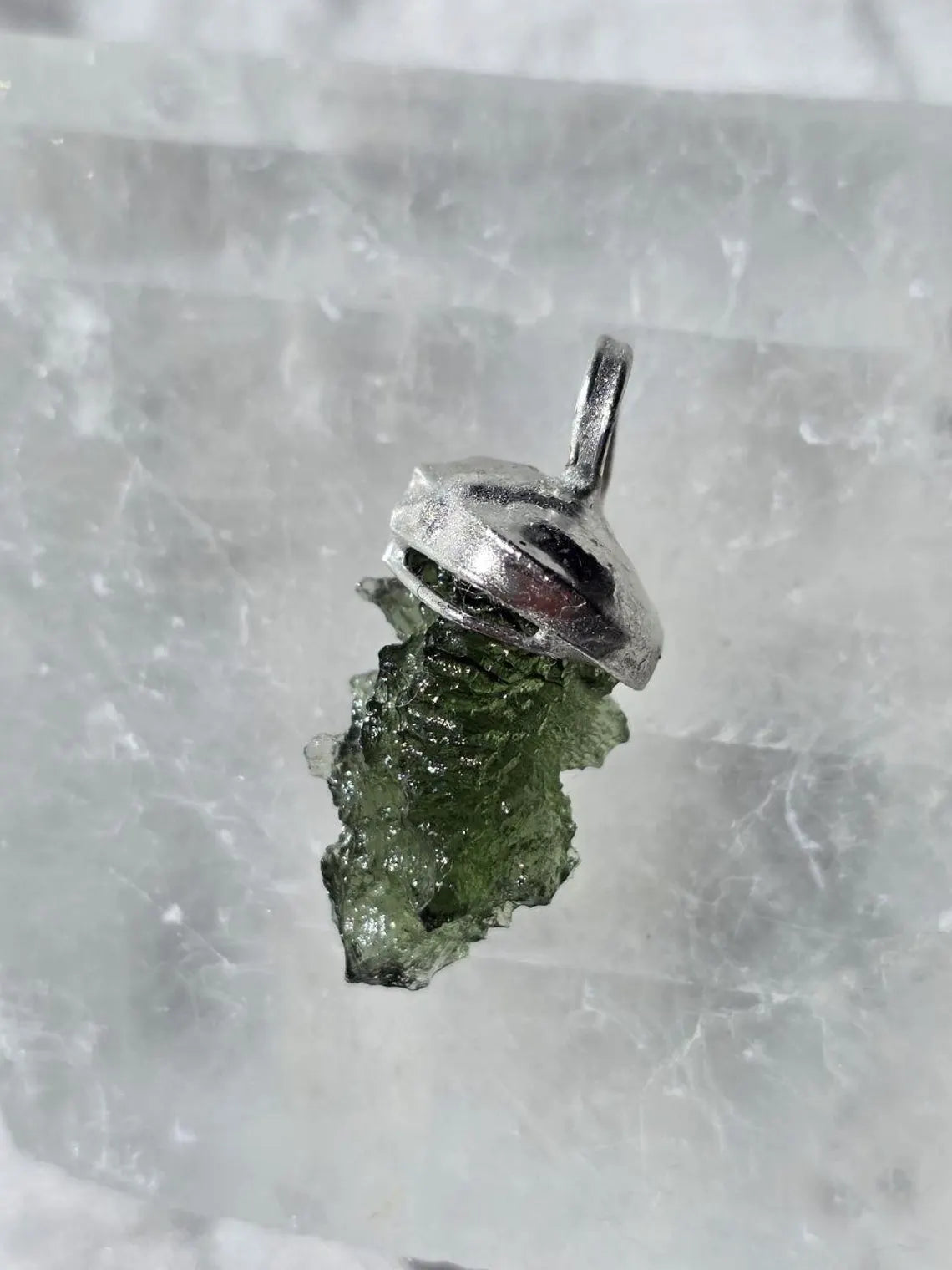 Hedgehog Moldavite Pendant, Nesměň, 1.67g