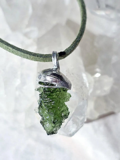 Hedgehog Moldavite Pendant, Nesměň, 1.67g