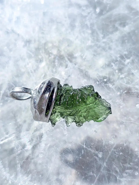 Hedgehog Moldavite Pendant, Nesměň, 1.67g