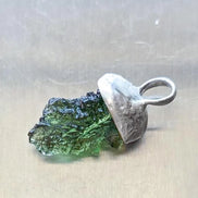 Hedgehog Moldavite Pendant, Nesměň, 1.67g