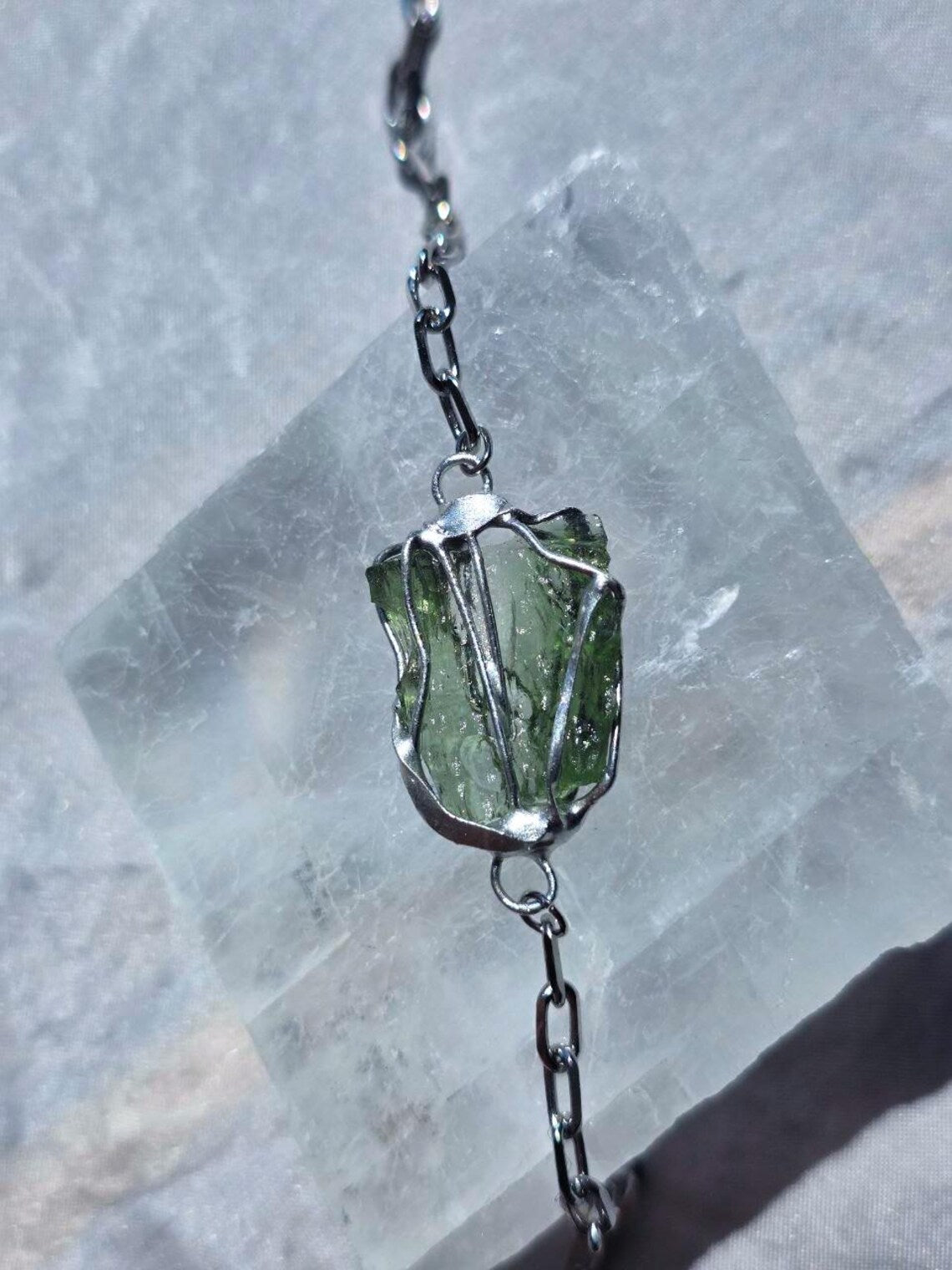 Moldavite Rhodium Brass Bracelet, Marouškovo Pole, 0.83g