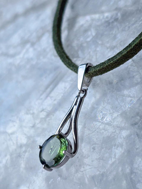 Diamond Cut Moldavite Pendant, Chlum, 0.4g