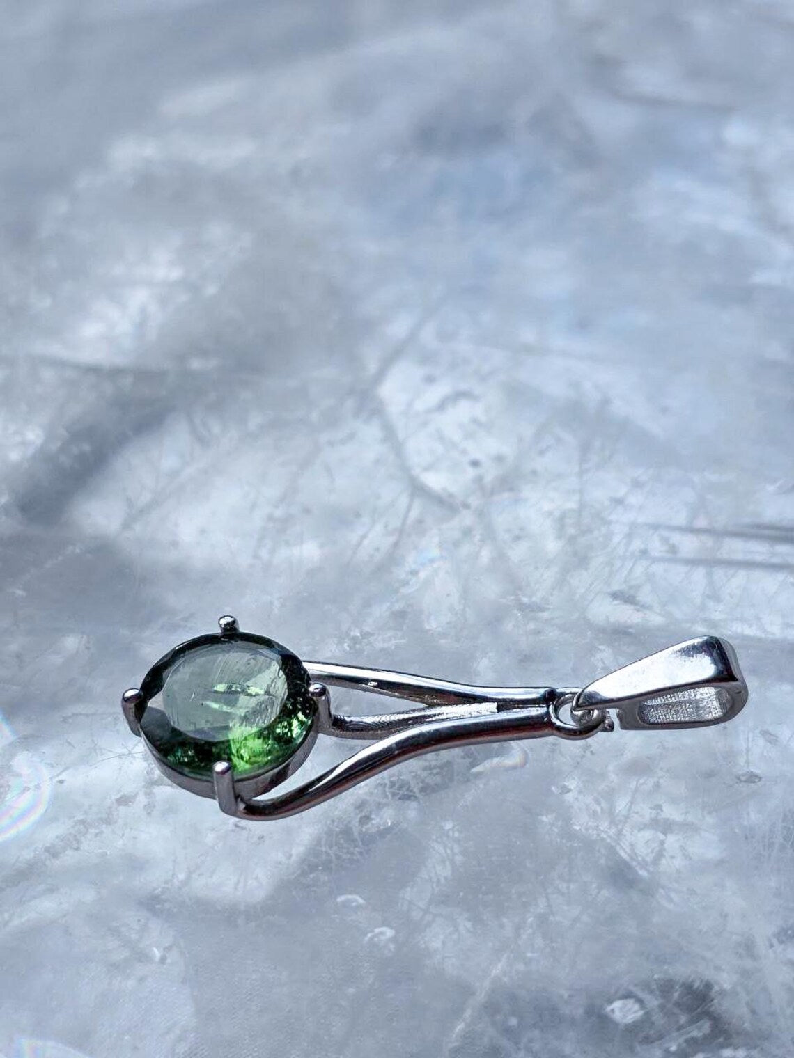 Diamond Cut Moldavite Pendant, Chlum, 0.4g