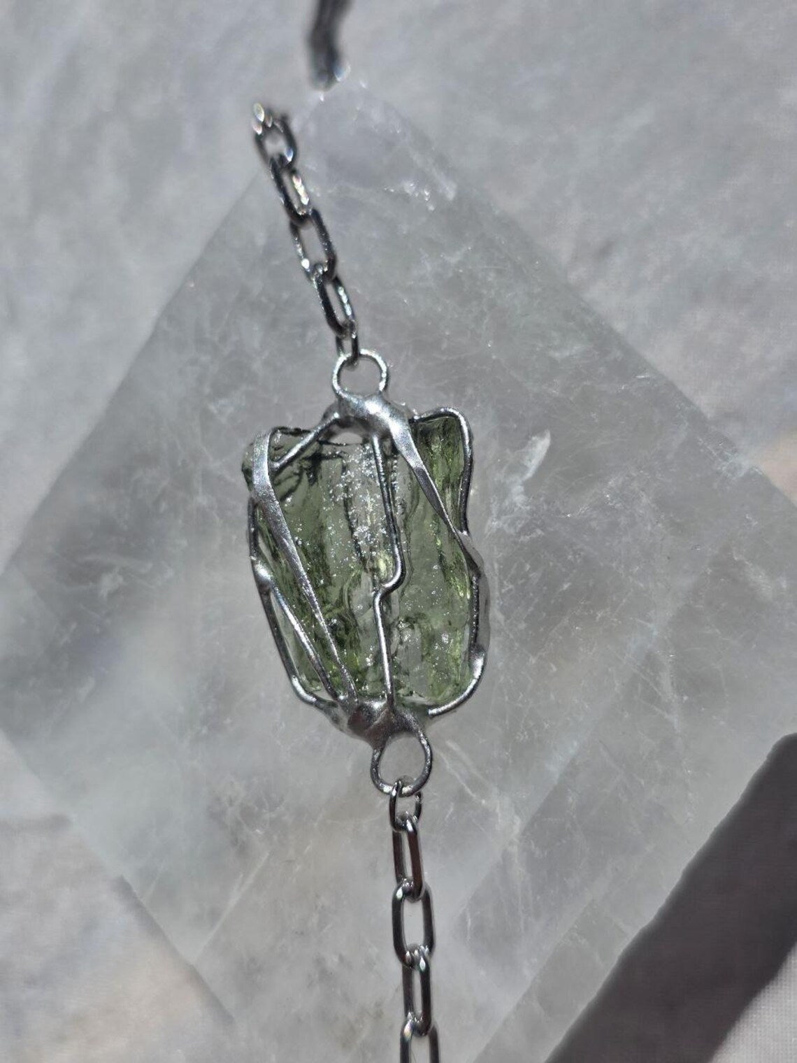 Moldavite Rhodium Brass Bracelet, Marouškovo Pole, 0.83g