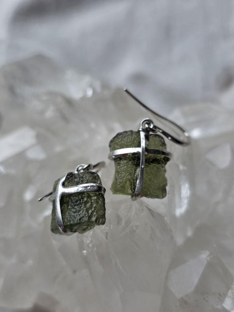 Raw Moldavite Earrings, Ločenice, 1.93g