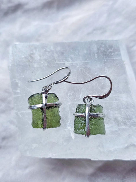 Raw Moldavite Earrings, Ločenice, 1.93g