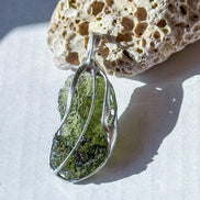 Olive green Moldavite Pendant, Nesměň, 2.90g