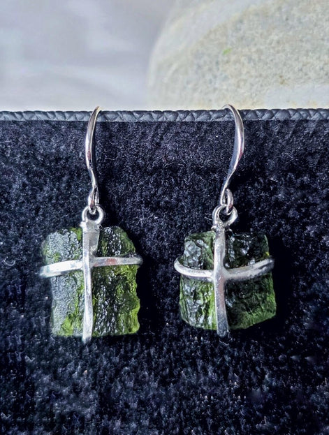Raw Moldavite Earrings, Ločenice, 1.93g