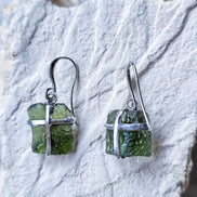Raw Moldavite Earrings, Ločenice, 1.93g