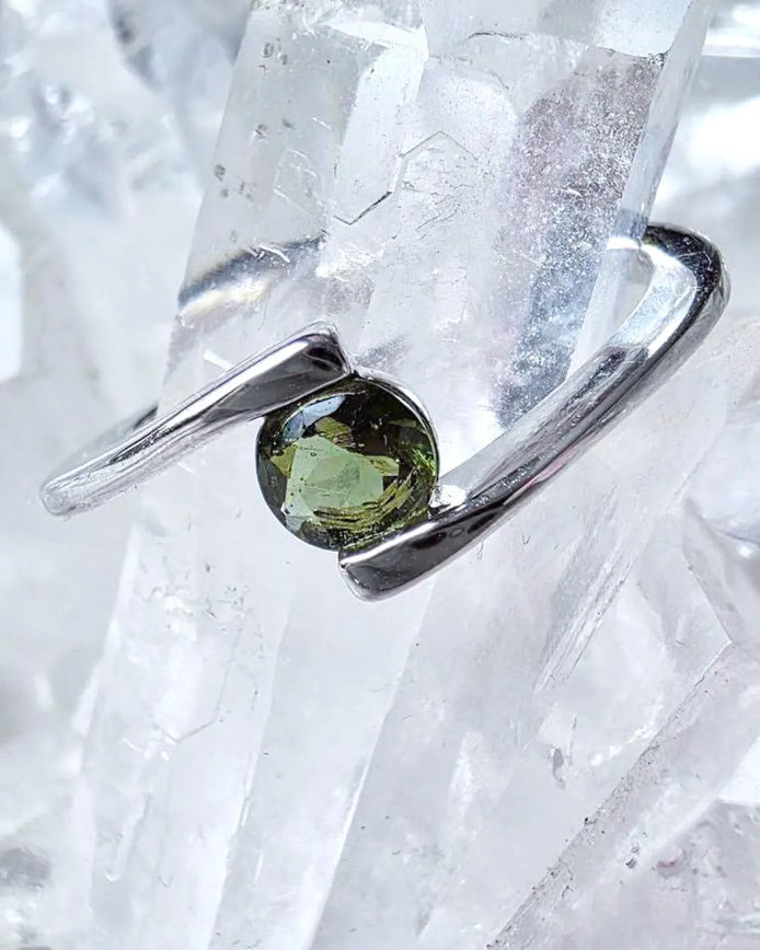 Faceted Moldavite Ring, Chlum, 0.2g