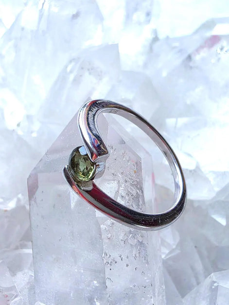 Faceted Moldavite Ring, Chlum, 0.2g