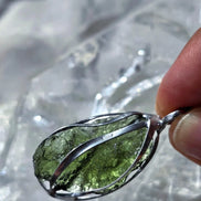 Olive-Green Moldavite Pendant, Vrábče, 2.90g