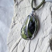 Olive-Green Moldavite Pendant, Vrábče, 2.90g
