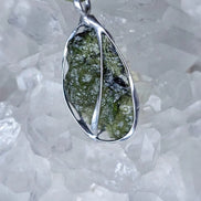 Olive-Green Moldavite Pendant, Vrábče, 2.90g
