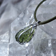 Olive-Green Moldavite Pendant, Vrábče, 2.90g