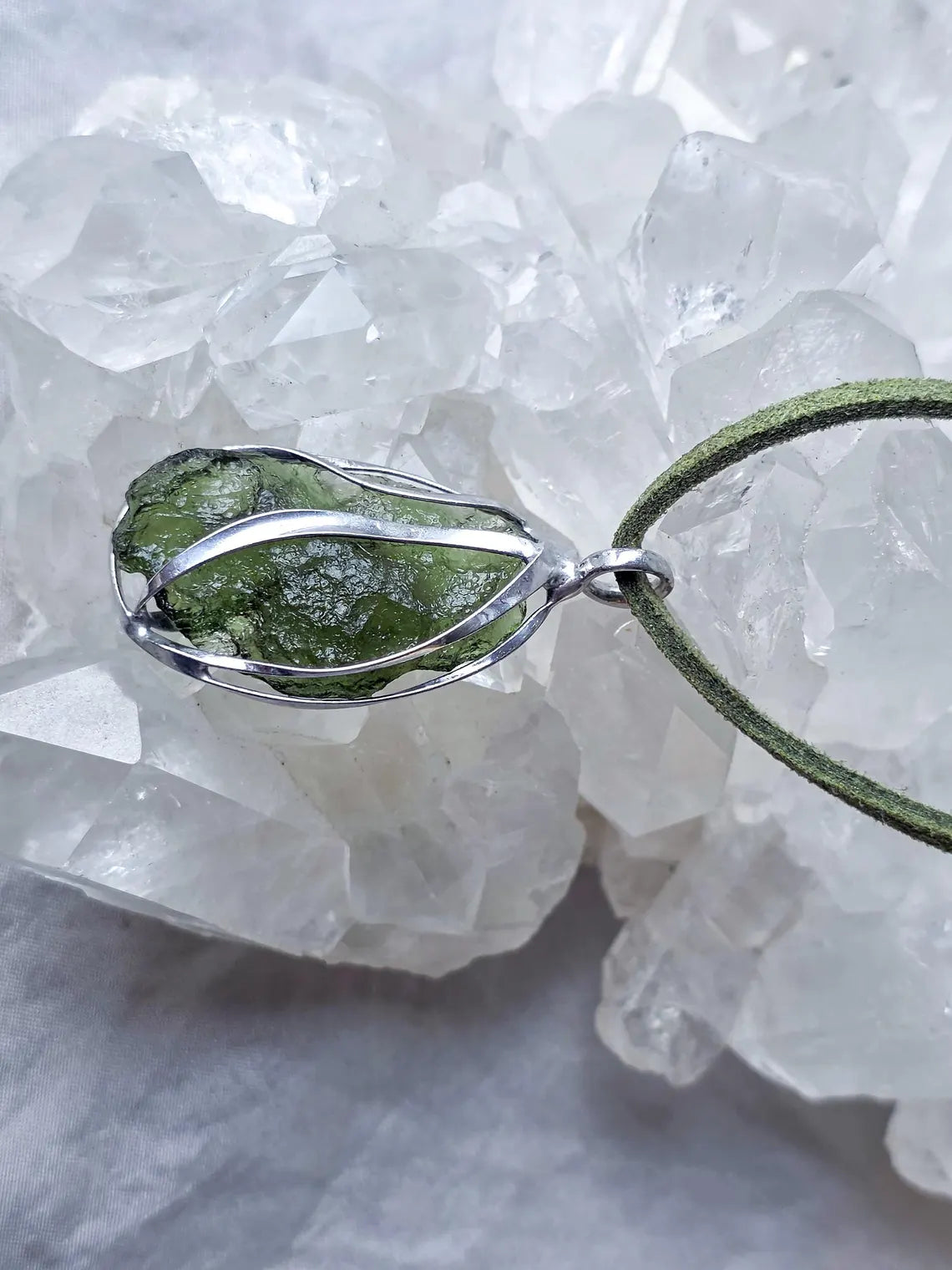 Olive-Green Moldavite Pendant, Vrábče, 2.90g