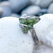 Sculptural Moldavite Ring, Chlum, 0.70g