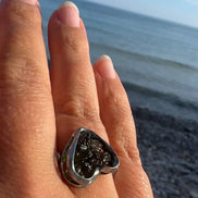 Moldavite Heart Ring, Nesměň, 0.94g