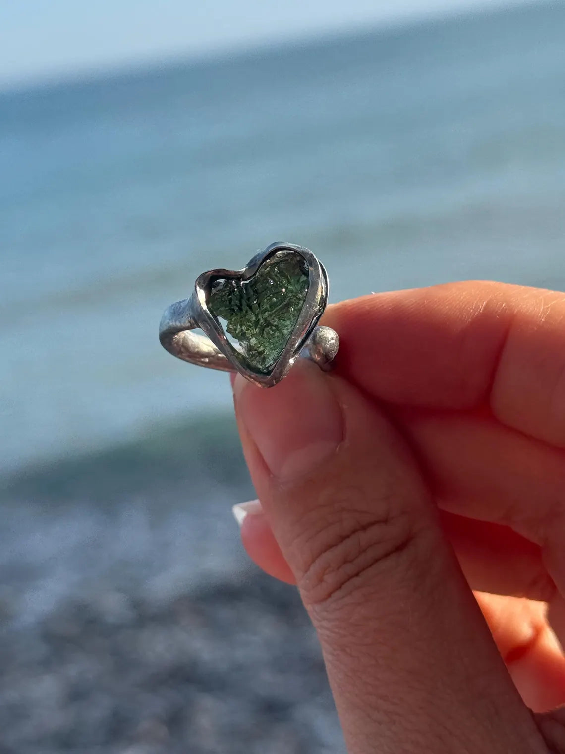 Moldavite Heart Ring, Nesměň, 0.94g