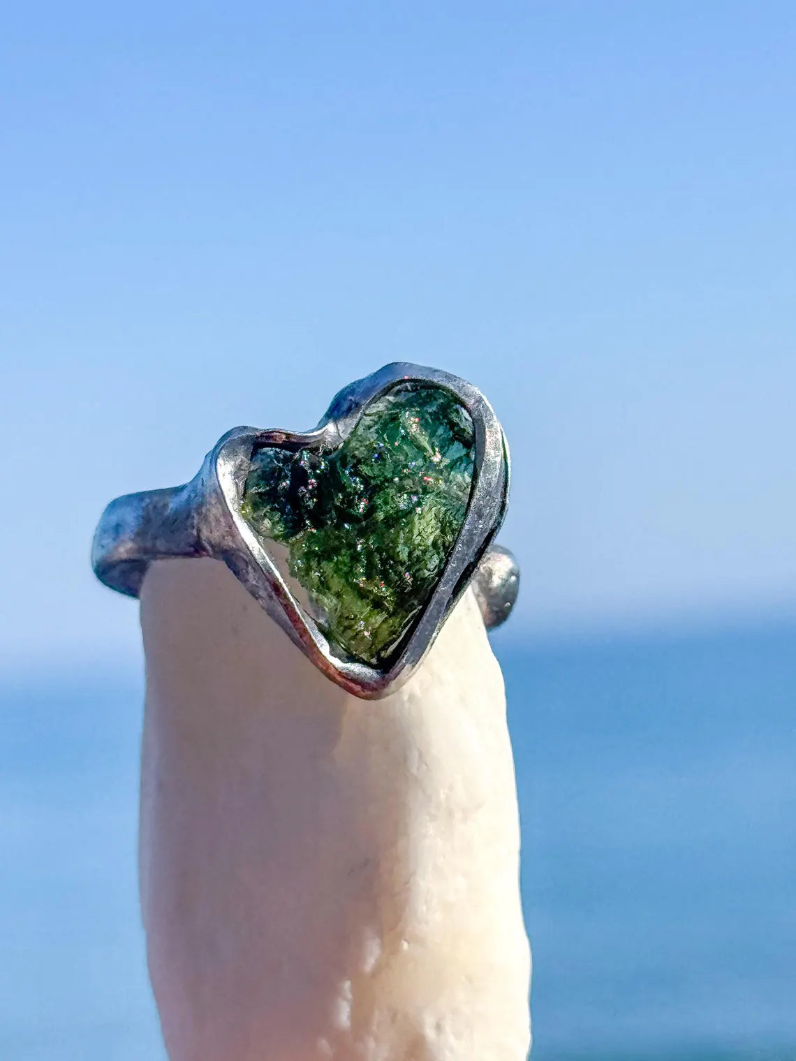 Moldavite Heart Ring, Nesměň, 0.94g