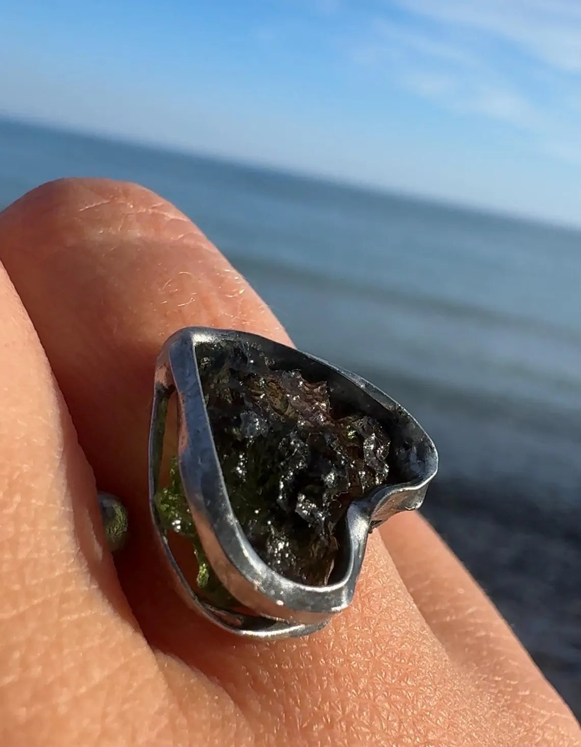 Moldavite Heart Ring, Nesměň, 0.94g