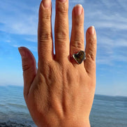 Moldavite Heart Ring, Nesměň, 0.94g