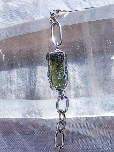 Natural Moldavite Bracelet, Chlum, 1g