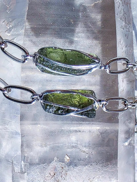 Natural Moldavite Bracelet, Chlum, 1g