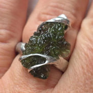 adjustable ring with a genuine 1.77 g raw moldavite from Nesměň in a lead-free tin setting