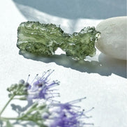 Natural green Ježkovna moldavite from Besednice, 3.9g, with a sculpted surface